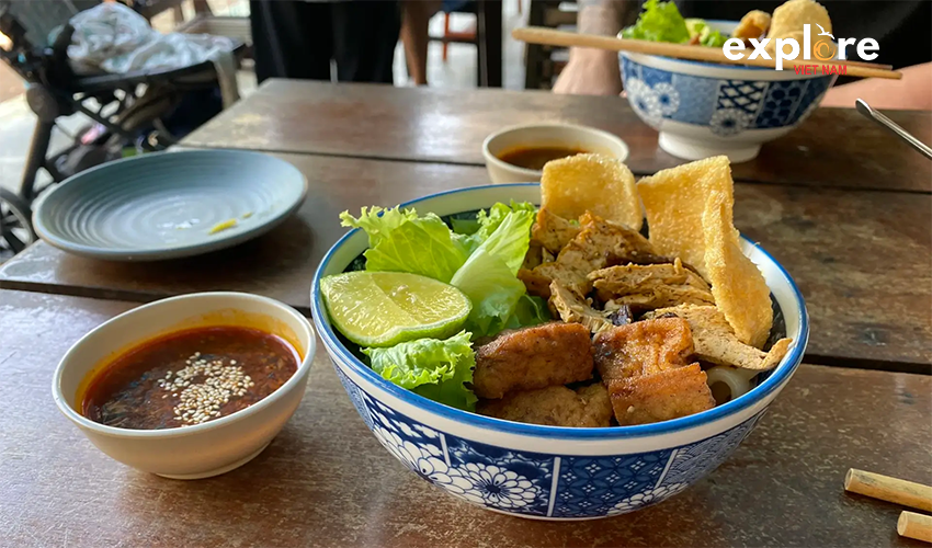 Vegetarian-Regional-Feasts-from-chan-may-port