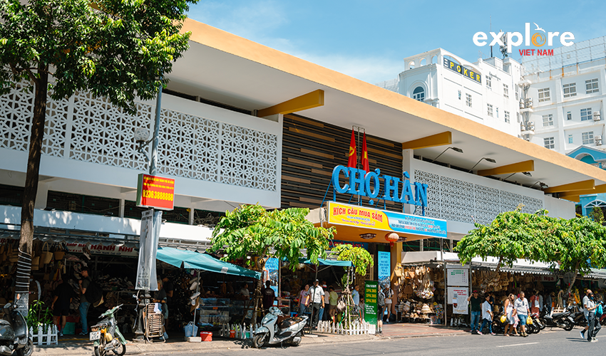 han-market-danang-from-chan-may-port