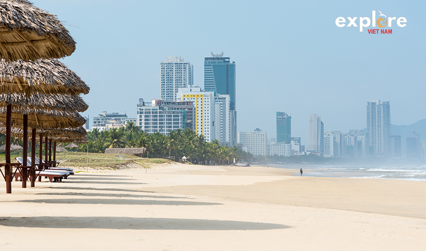 my-khe-beach-danang-from-chan-may-port
